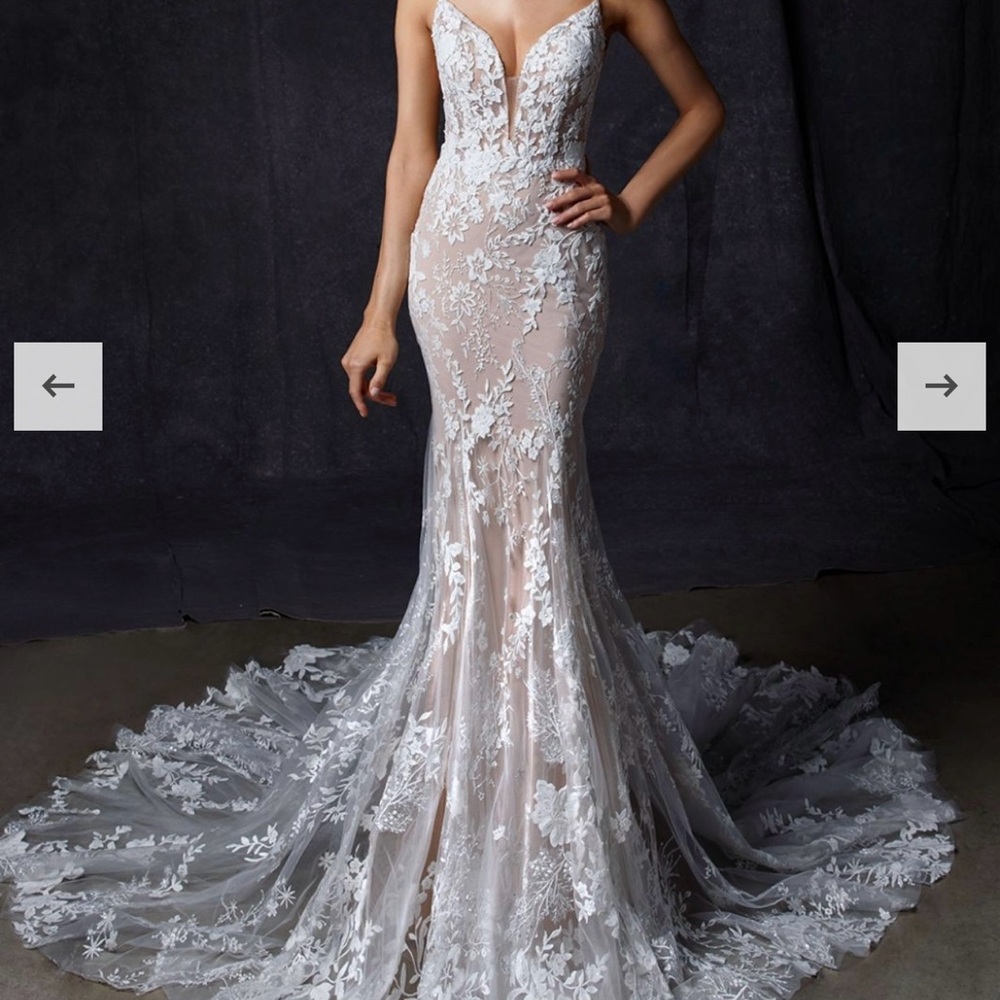 Enzoani Ora Lace Mermaid Wedding Dress